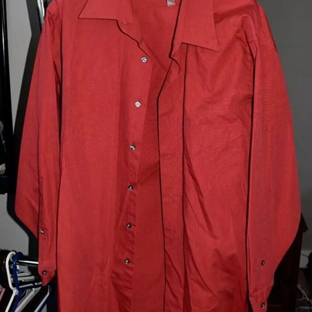 Van Heusen Burgandy Shirt Size L 16.5 sleeves 32/33